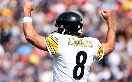 Steelers' Aaron Rodgers passes former Packers teammate Brett Favre on NFL's career touchdown pass list