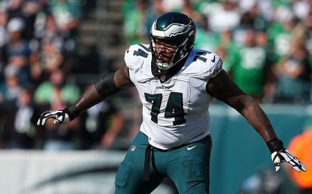 Fred Johnson plays major role in Eagles' improbable comeback victory over Rams