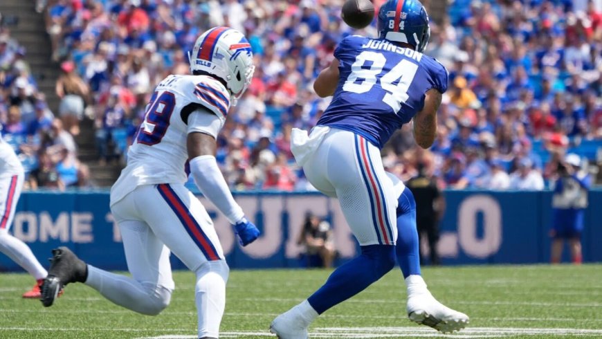 Chiefs vs. Giants props, picks, SportsLine Machine Learning Model AI predictions: Johnson over 22.5 receiving