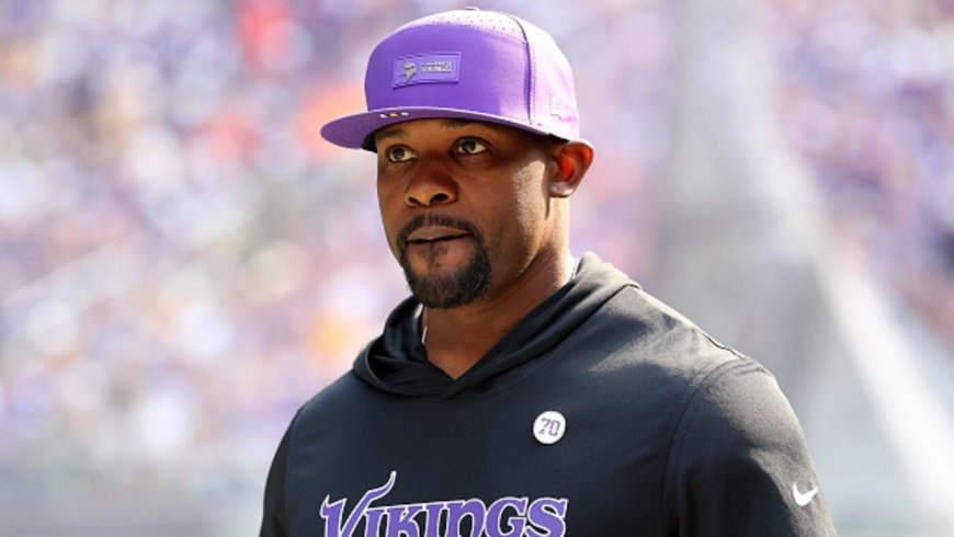 Aaron Rodgers advocates for Brian Flores to get another chance to be an NFL head coach