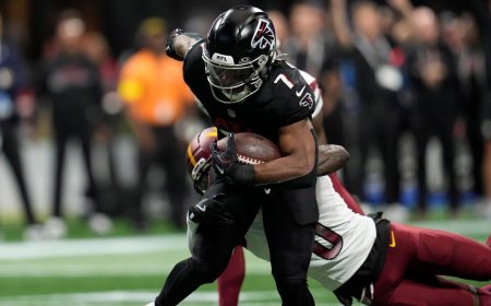 NFL DFS, Monday Night Football: Bills-Falcons, Bears-Commanders daily fantasy picks for DraftKings, FanDuel