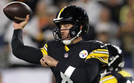 Aaron Rodgers passes Steelers legend Ben Roethlisberger in career passing yards, moves to fifth all-time