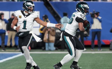 Eagles vs. Vikings: Where to watch NFL Week 7, promos, betting odds, score prediction for Hurts vs. Wentz
