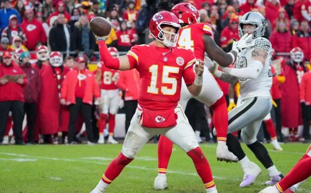 Raiders vs. Chiefs: Where to watch NFL Week 7, promos, betting odds, score prediction for Smith vs. Mahomes