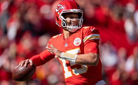 WATCH: Chiefs' Patrick Mahomes cleverly fools Raiders with creative hard count