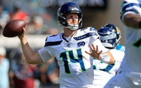 Texans vs. Seahawks prediction, odds, start time: 2025 Week 7 Monday Night Football picks from proven model