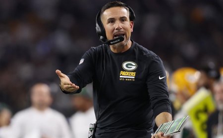 Packers hit with nightmare travel day after flight to Arizona gets delayed more than five hours