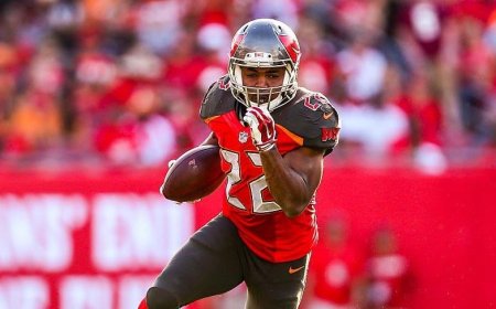 Doug Martin, former All-Pro Buccaneers RB and Boise State star, dies at 36