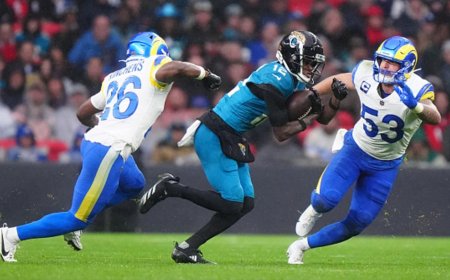 LOOK: Jaguars' Travis Hunter scores first career NFL touchdown in London