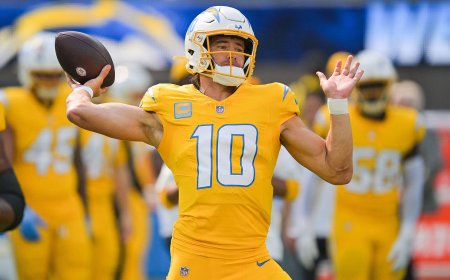Thursday Night Football prediction, odds, spread, line: Chargers vs. Vikings picks from expert on 19-6 roll