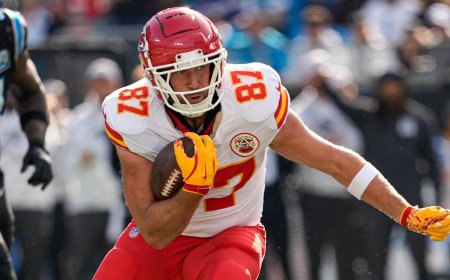 NFL longshot picks, odds, predictions, player props: Travis Kelce among best bets for Chiefs-Commanders on MNF
