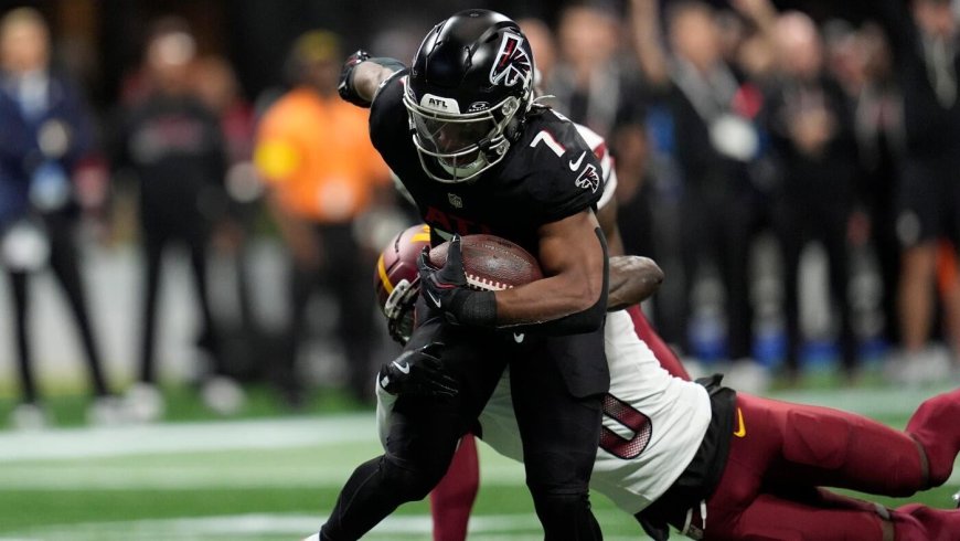 NFL DFS, Monday Night Football: Bills-Falcons, Bears-Commanders daily fantasy picks for DraftKings, FanDuel