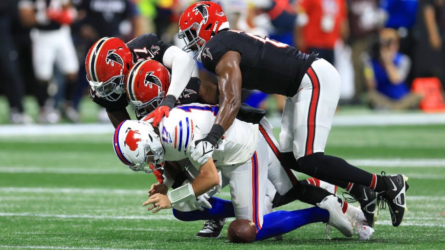Are the Bills frauds? Breaking down Buffalo's struggles, plus the Patriots' chances to win the AFC East