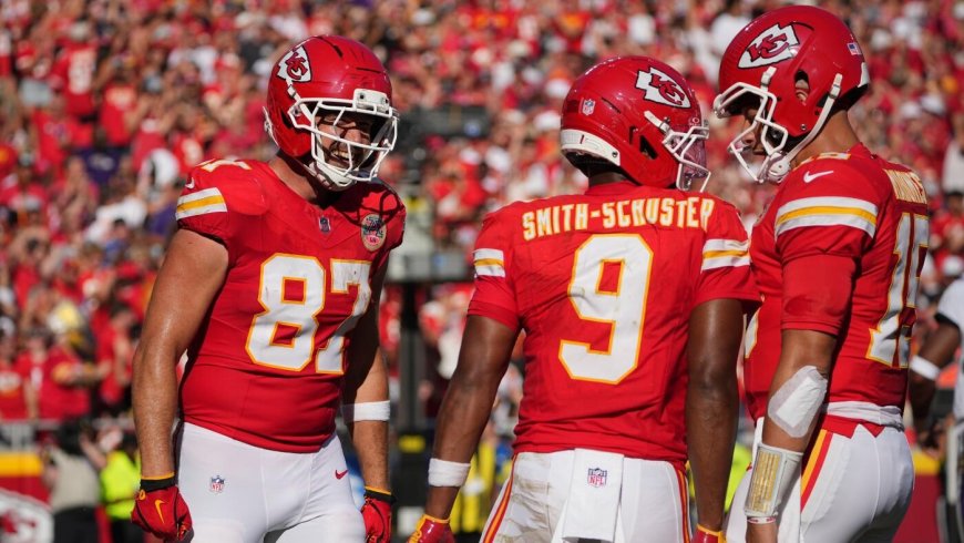 Self-learning AI reveals NFL against the spread, over/under and money-line picks for every Week 7, 2025 game