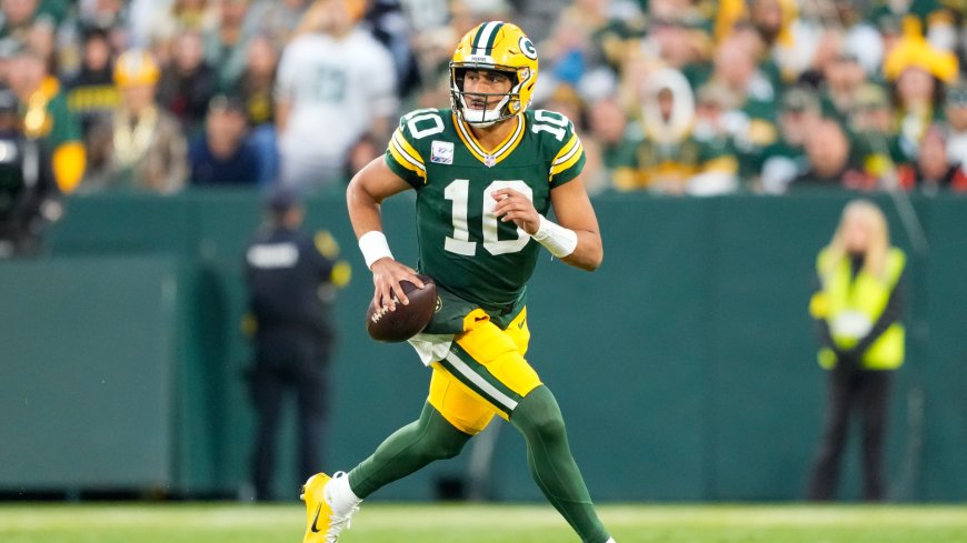 Packers vs. Cardinals: Where to watch NFL Week 7, betting odds, promos, score prediction for Love vs. Brissett