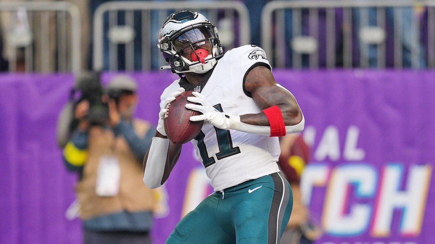 2025 Week 8 NFL score predictions, bets, odds, picks today: Expert reveals exact scores for all 13 matchups