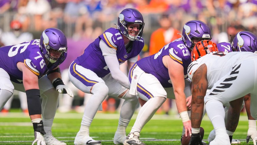Chargers vs. Vikings NFL player props: Self-learning AI backing Carson Wentz over 222.5 passing yards on TNF