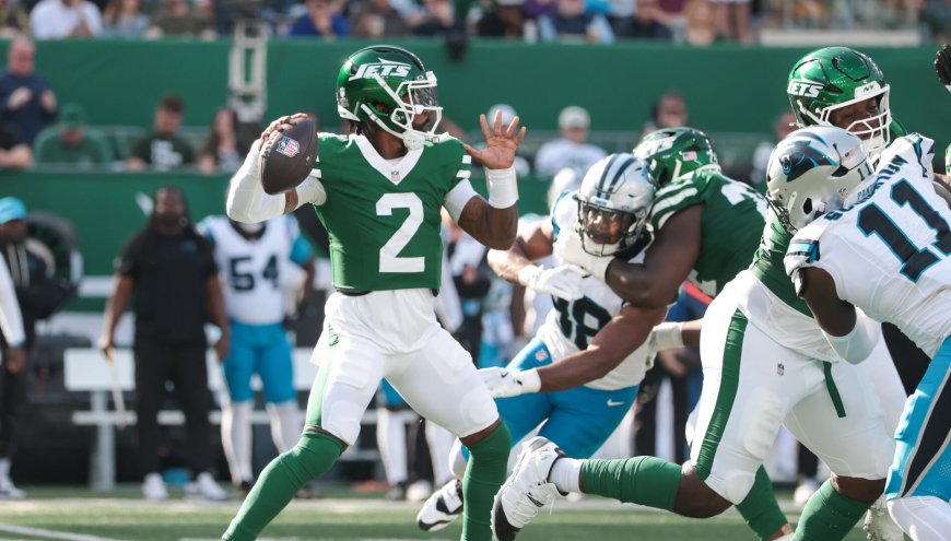 Aaron Glenn still mum on Jets starting quarterback; Garrett Wilson, Sauce Gardner ruled out against Bengals