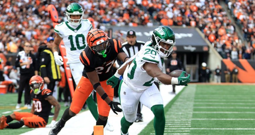 Breece Hall's trick play go-ahead TD pass lifts Jets past Bengals for first win of 2025 season