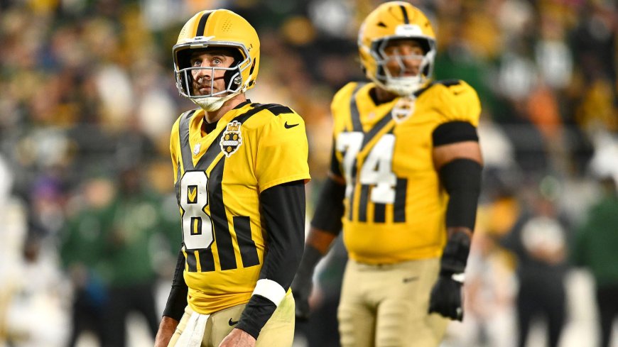 Packers ruin Aaron Rodgers' revenge, plus NFL Week 8 grades and picks for Commanders at Chiefs on Monday night