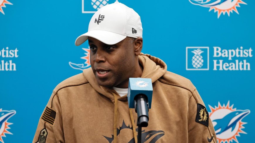 Dolphins part ways with GM Chris Grier, reportedly retaining Mike McDaniel as coach for rest of season