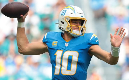 Sunday Night Football prediction, odds, line, time: Chargers vs. Steelers picks by expert on 37-19 run