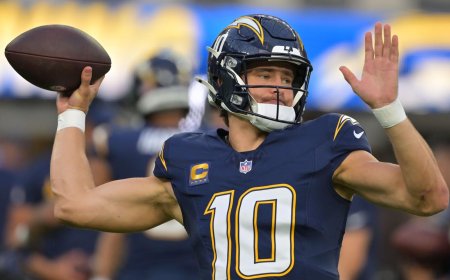 Today's top games to watch, best bets, odds: Steelers vs. Chargers, NBA and more