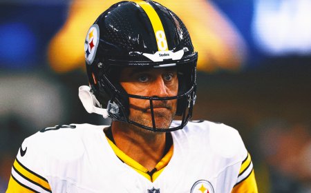 Mike Tomlin: 'No Long-Term' Concerns About Aaron Rodgers After Loss to Chargers