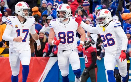 Bills' wild win over Buccaneers ends with final score that's never happened before in NFL history