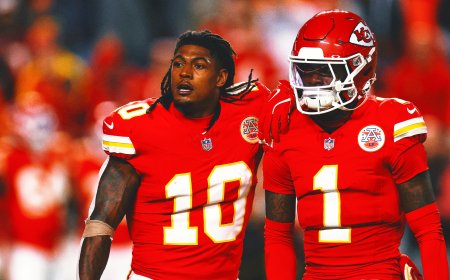 2025 NFL Week 12 Buzz: Chiefs RB Isiah Pacheco Out, WR Xavier Worthy Questionable