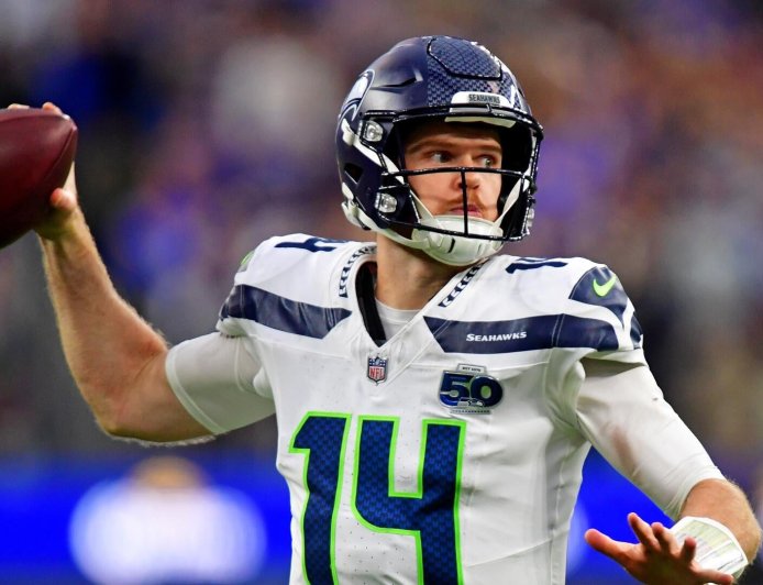 NFL line movement for Week 13: Vikings-Seahawks, Cardinals-Buccaneers among top games with biggest shifts