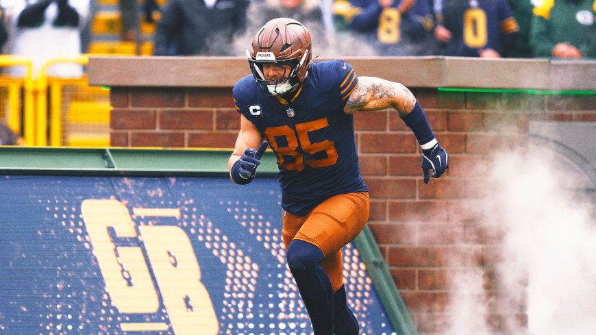Packers TE Tucker Kraft Reportedly Tore ACL, Ending 2025 Season