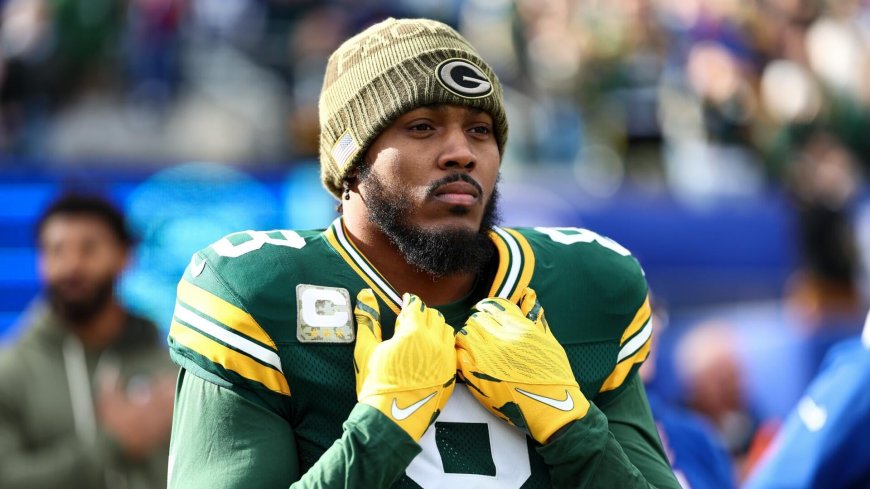 Packers RB Josh Jacobs considered day-to-day after injuring knee against Giants