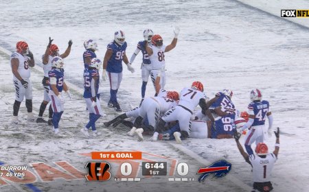 Chase Brown rushes for five-yard TD, giving Bengals early lead over Bills | NFL Highlights