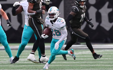 2025 Week 15 RB Fantasy Rankings: Sleepers, Streamers, Busts