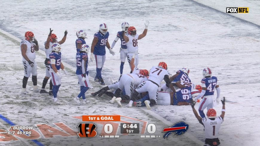Chase Brown rushes for five-yard TD, giving Bengals early lead over Bills | NFL Highlights