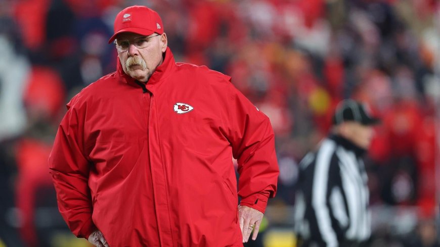 Andy Reid takes 'full responsibility' for Chiefs' failed fourth down plays as playoff hopes dwindle
