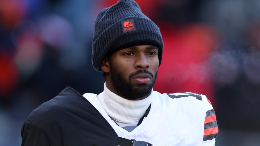 Bears defense sends message to Shedeur Sanders after mistake-filled game: Browns QB put in 'rookie's place'