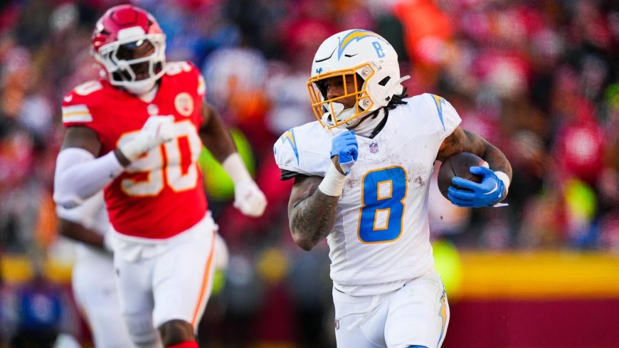 Week 16, 2025 NFL betting guide, odds, props: Model, AI, expert, parlay, DFS, fantasy picks revealed